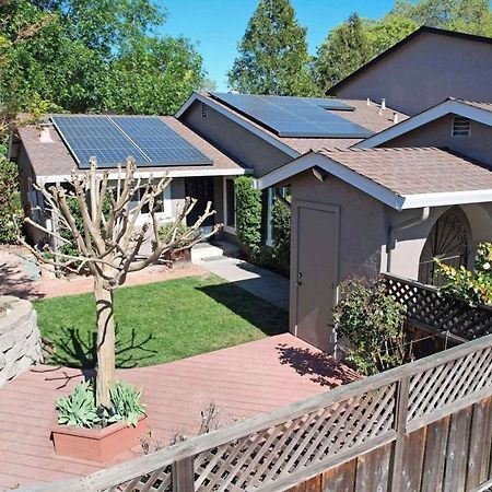 Pinon Stays Martinez Exterior photo