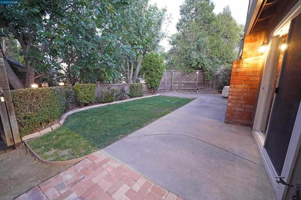 Pinon Stays Martinez Exterior photo