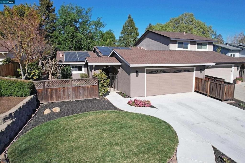 Pinon Stays Martinez Exterior photo