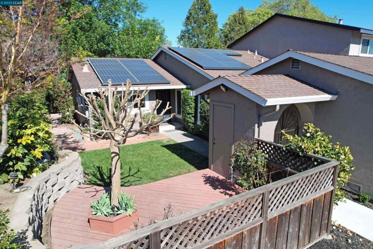 Pinon Stays Martinez Exterior photo